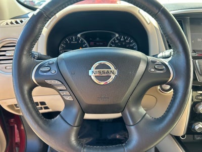 2018 Nissan Pathfinder SV