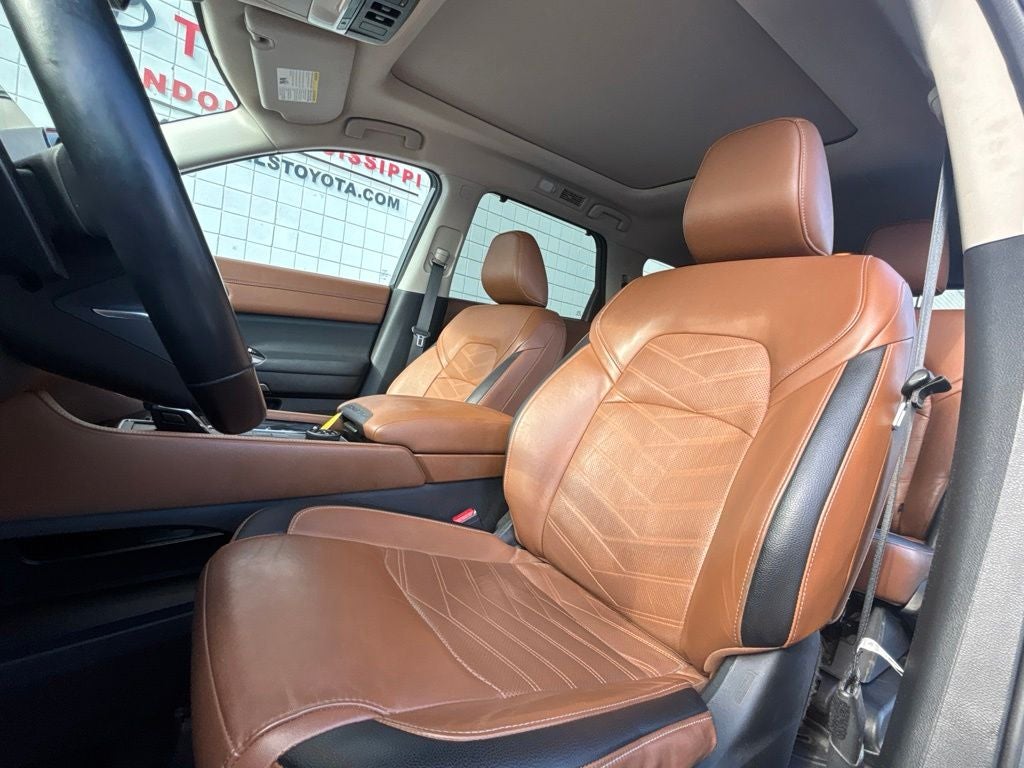 2023 Nissan Pathfinder Platinum