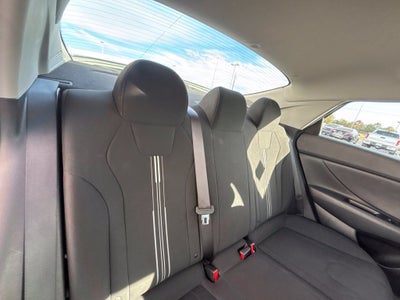 2022 Hyundai Elantra SEL