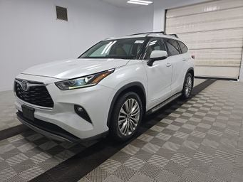2022 Toyota Highlander Platinum