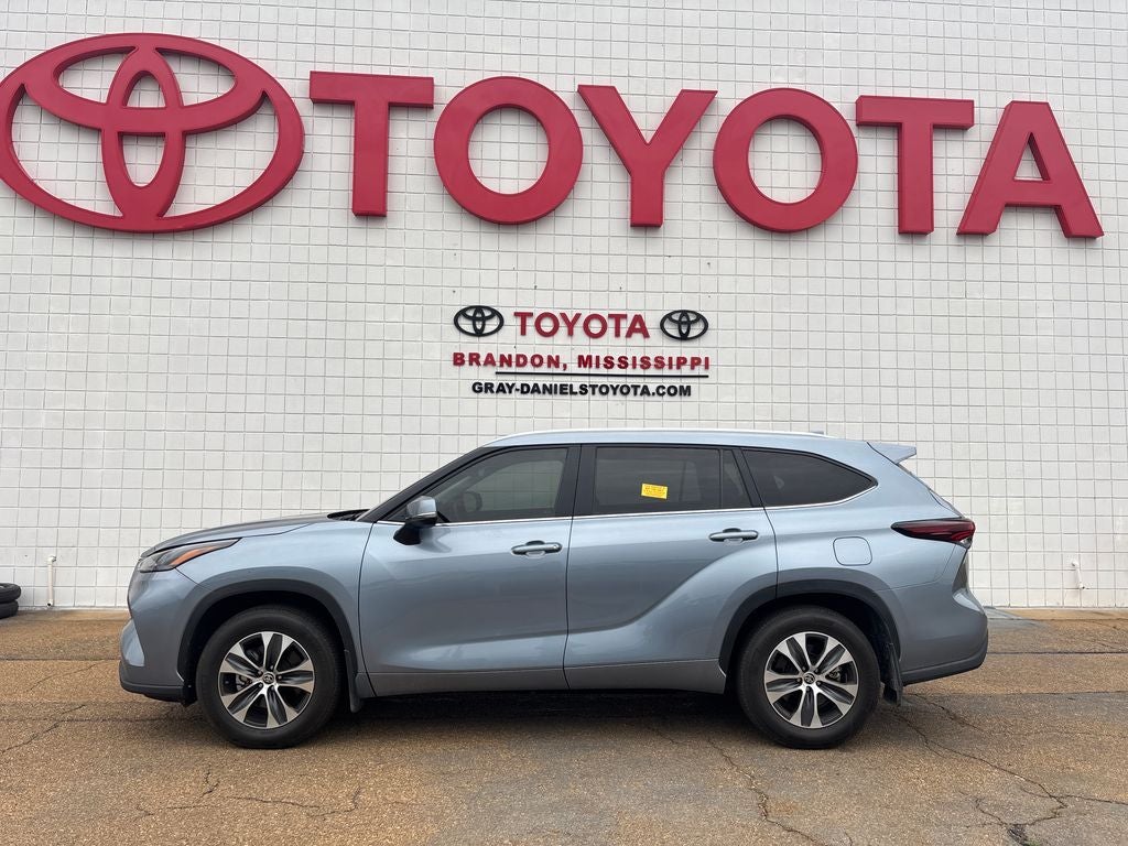 2024 Toyota Highlander XLE