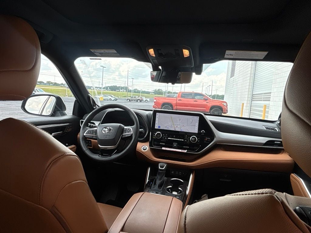 2025 Toyota Highlander Platinum