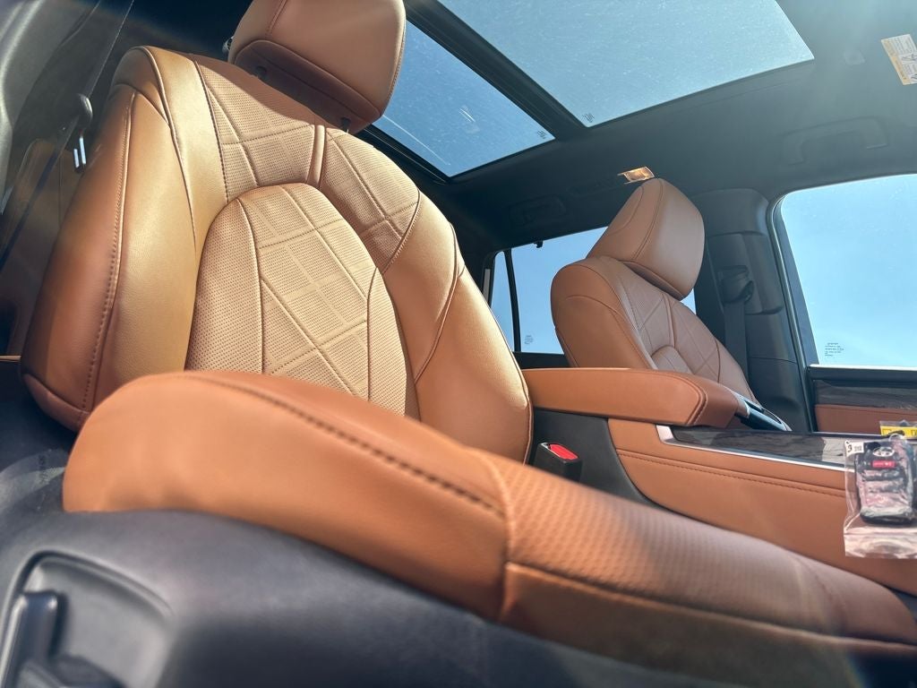 2025 Toyota Highlander Base