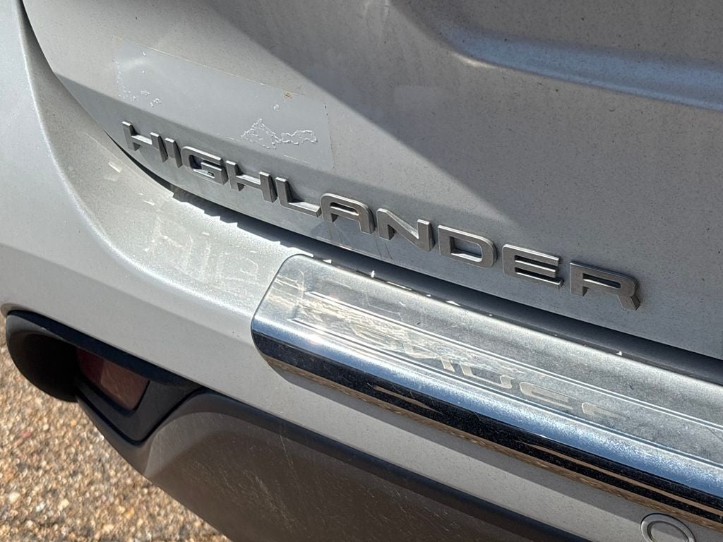 2025 Toyota Highlander Base