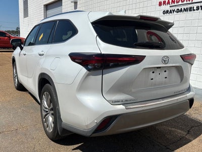 2025 Toyota Highlander Base