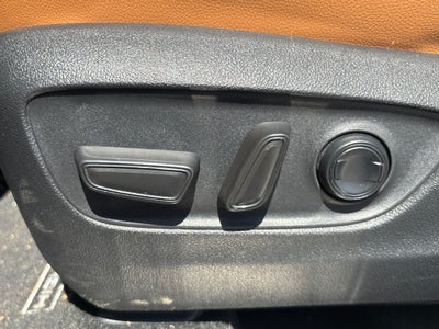 2025 Toyota Highlander Base