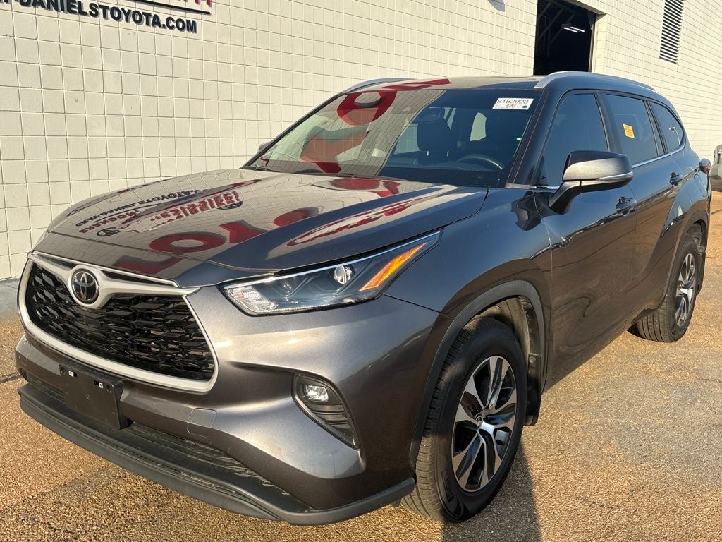 2023 Toyota Highlander XLE