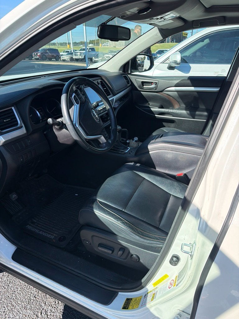 2014 Toyota Highlander XLE V6