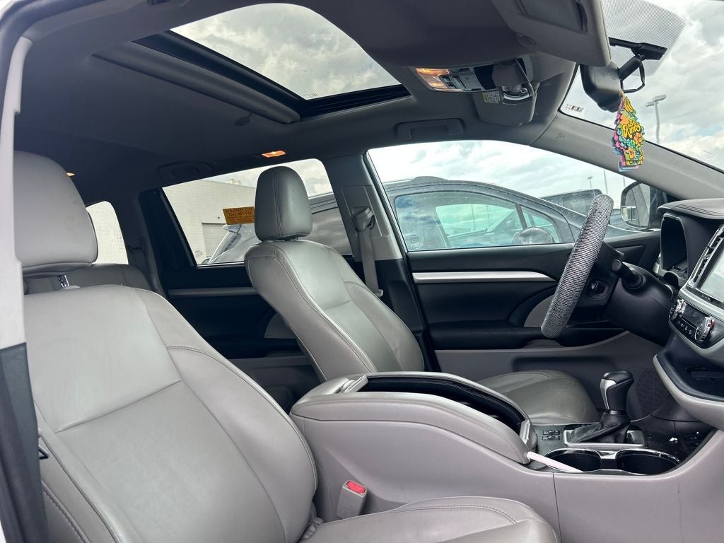 2016 Toyota Highlander XLE V6