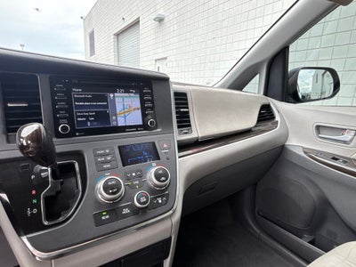 2019 Toyota Sienna XLE Premium 8 Passenger