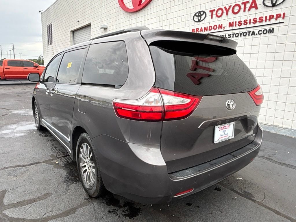2019 Toyota Sienna XLE Premium 8 Passenger