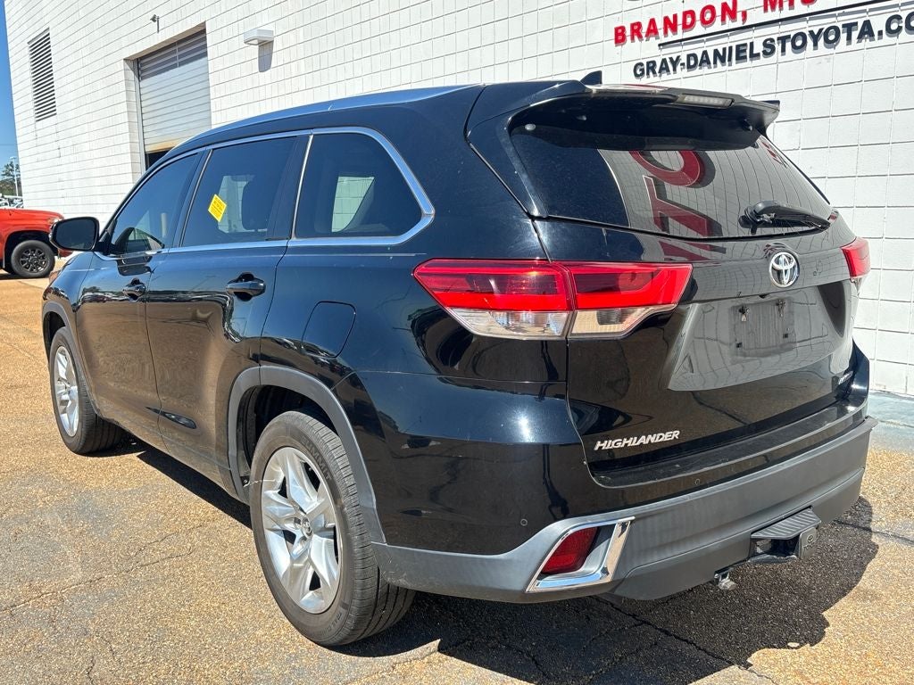 2018 Toyota Highlander Base
