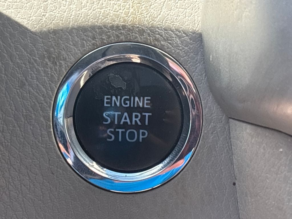 2018 Toyota Highlander Base