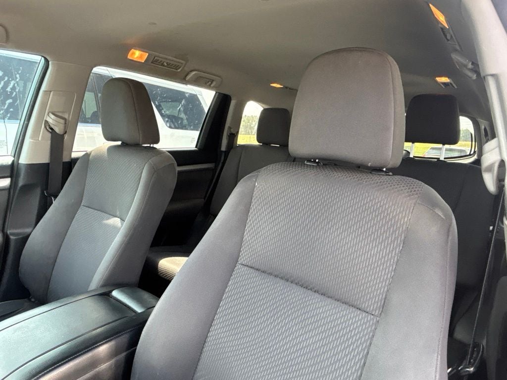 2017 Toyota Highlander LE