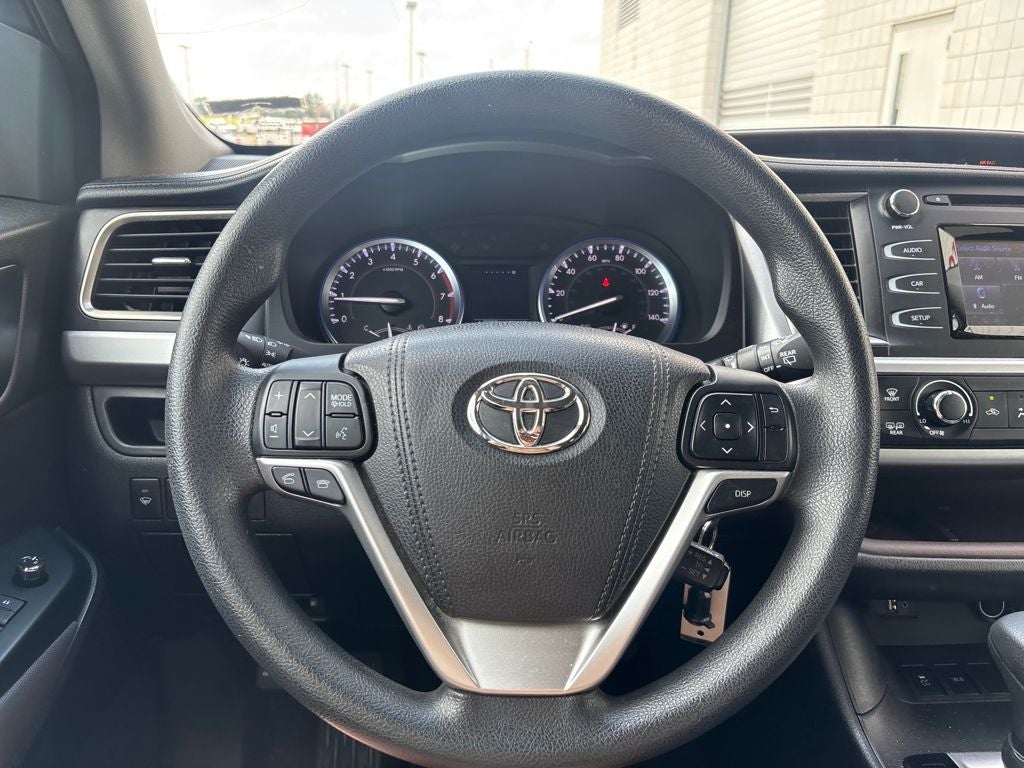 2016 Toyota Highlander LE