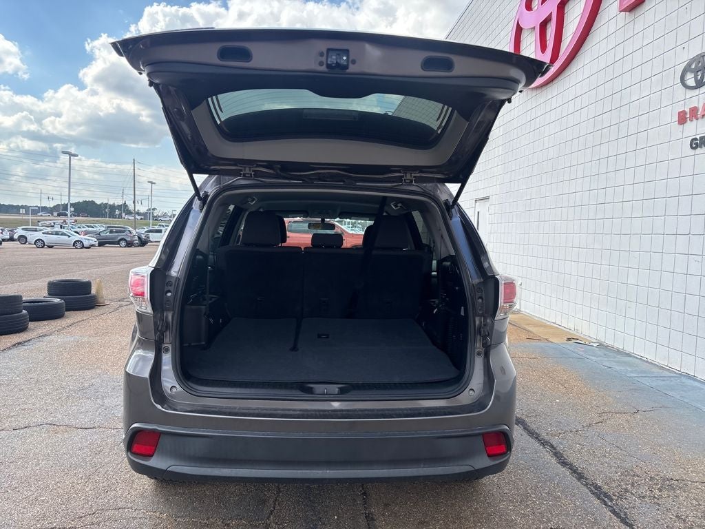 2016 Toyota Highlander LE