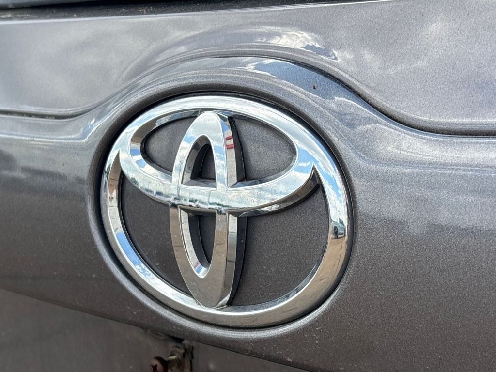 2016 Toyota Highlander LE