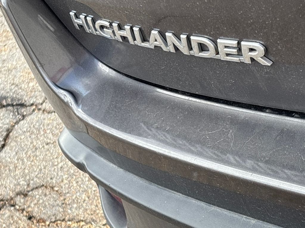 2016 Toyota Highlander LE