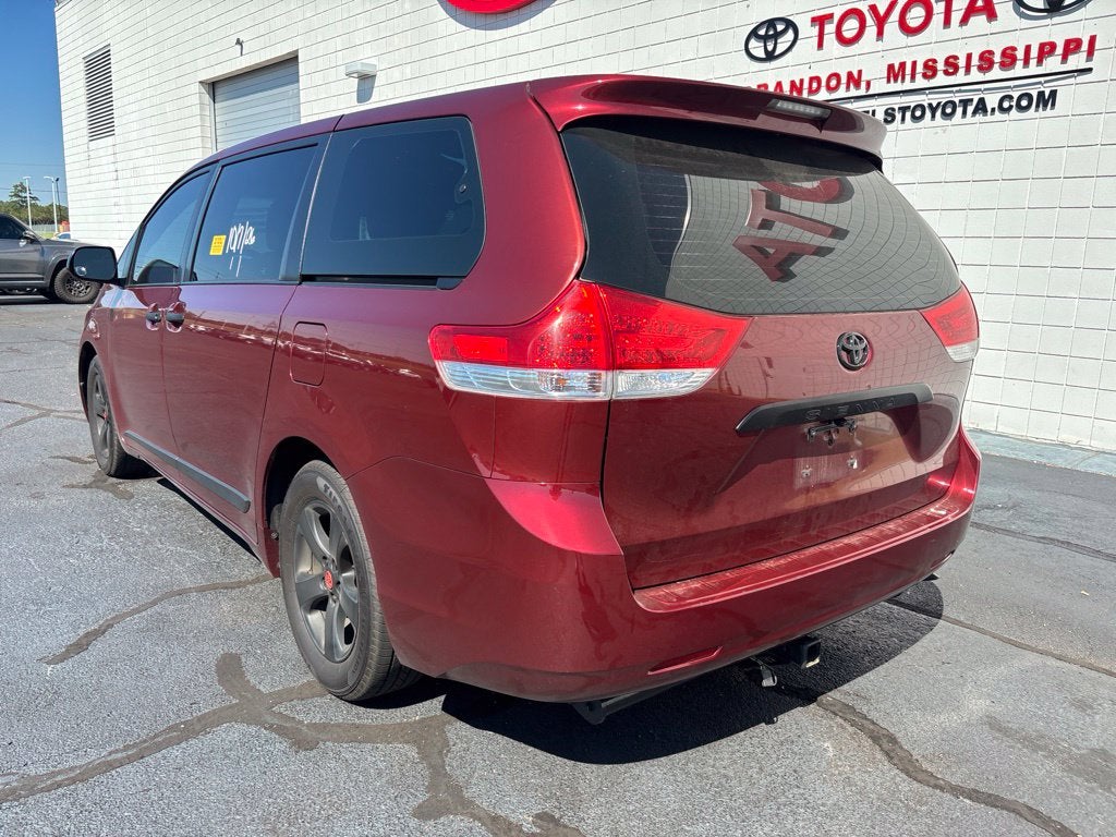 2014 Toyota Sienna L 7 Passenger