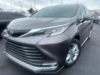 2022 Toyota Sienna Limited 7 Passenger