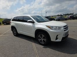 2017 Toyota Highlander LE