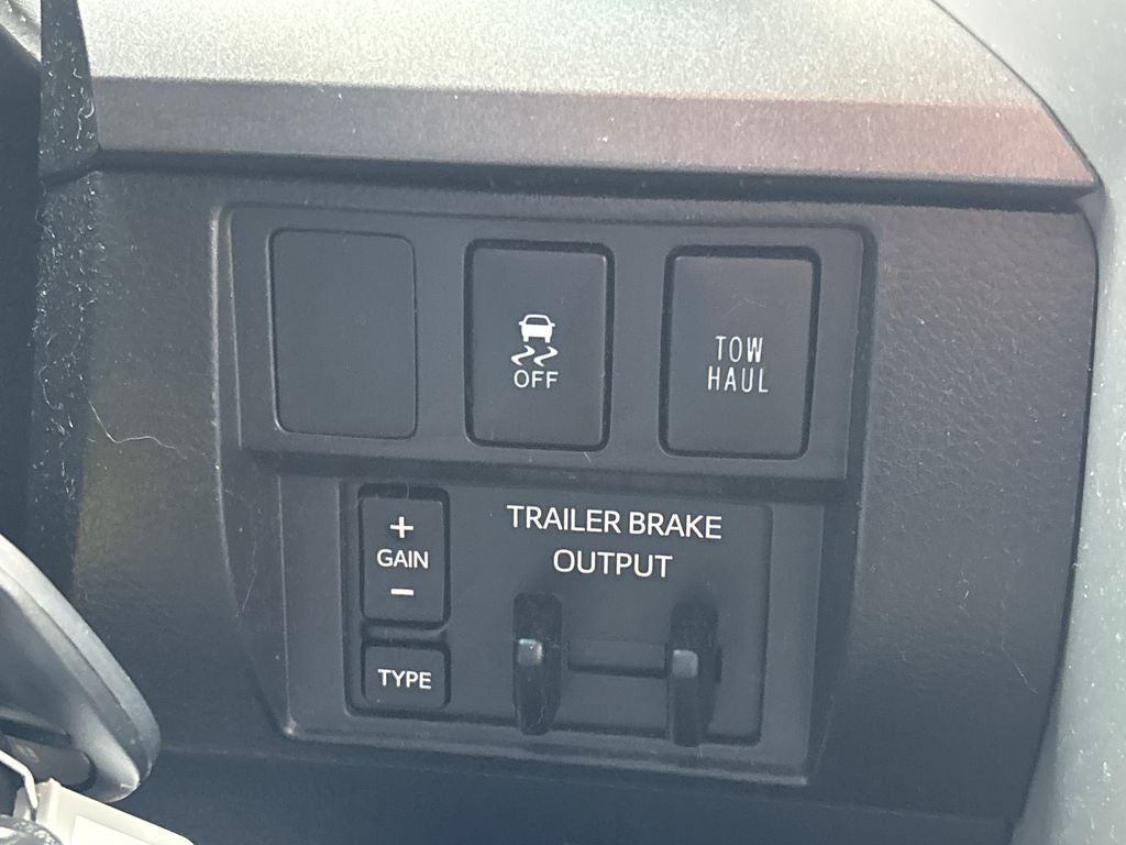 2016 Toyota Tundra SR5