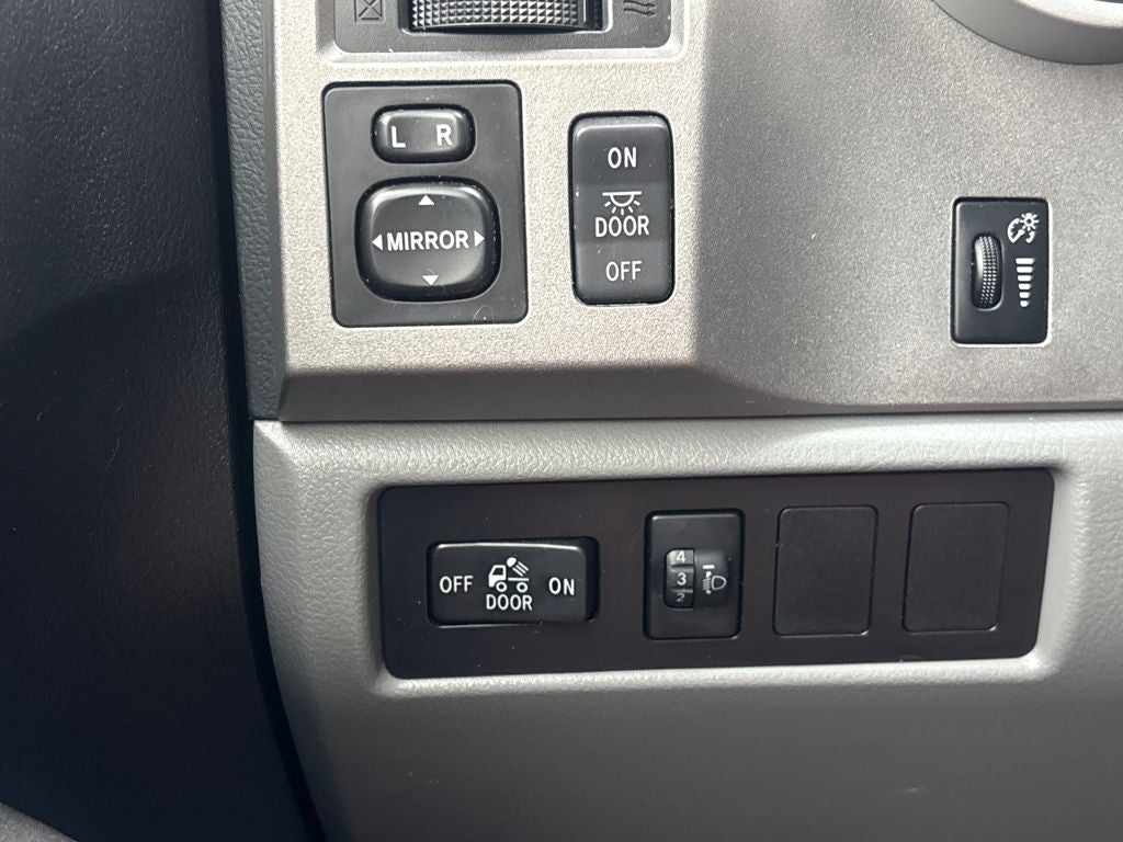 2010 Toyota Tundra Grade CrewMax