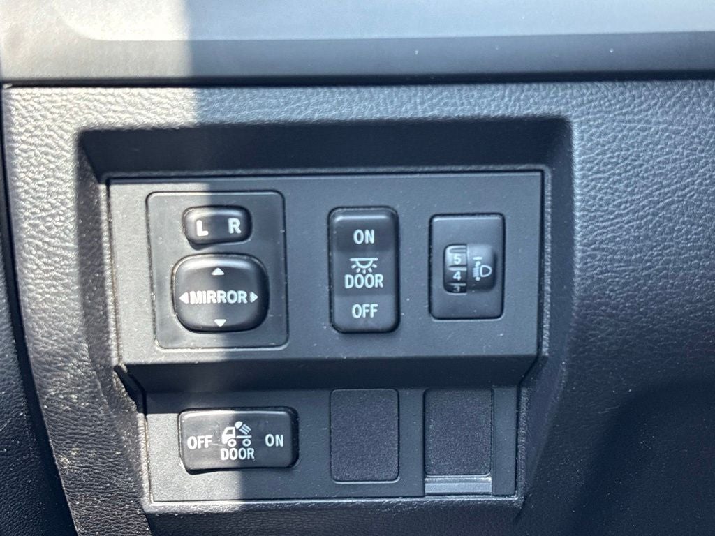 2014 Toyota Tundra SR