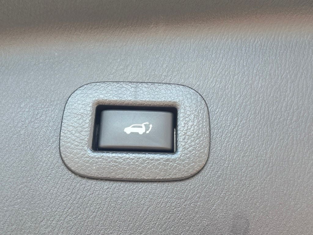 2021 INFINITI QX80 LUXE