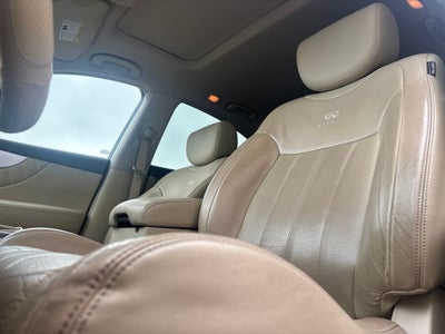 2014 INFINITI QX70 Base