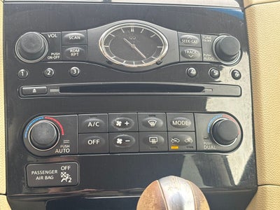 2014 INFINITI QX70 Base