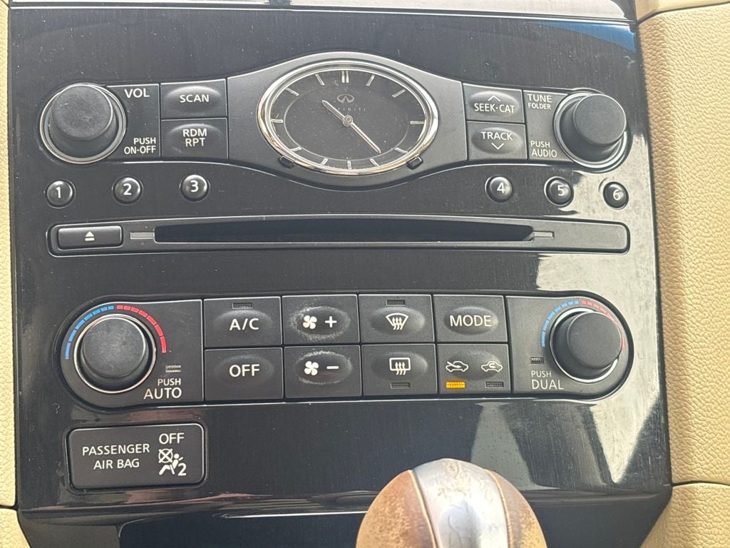 2014 INFINITI QX70 Base