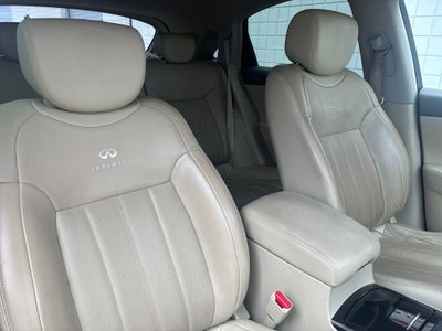 2014 INFINITI QX70 Base