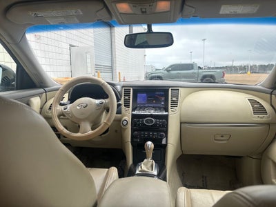 2014 INFINITI QX70 Base