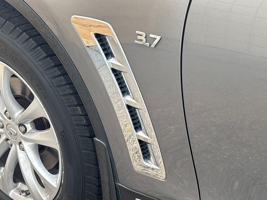 2014 INFINITI QX70 Base