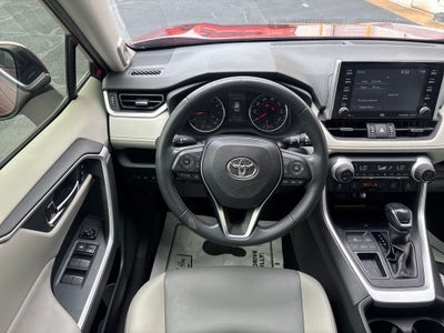 2020 Toyota RAV4 XLE Premium