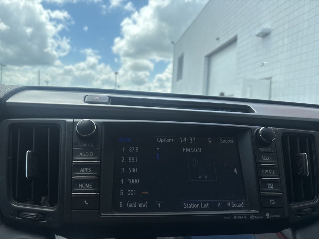 2017 Toyota RAV4 XLE