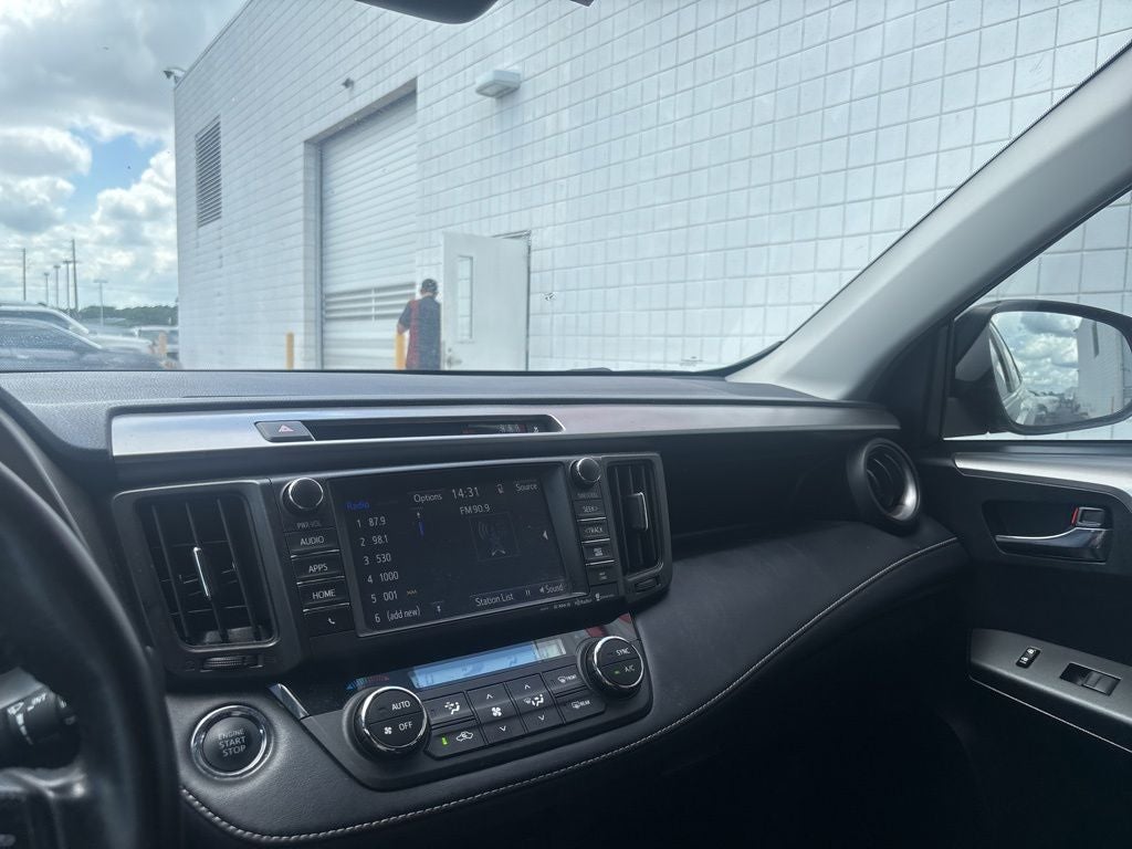 2017 Toyota RAV4 XLE