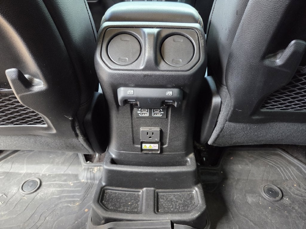 2024 Jeep Wrangler 4-Door Sahara 4x4