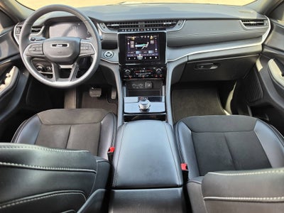 2023 Jeep Grand Cherokee Altitude 4x2