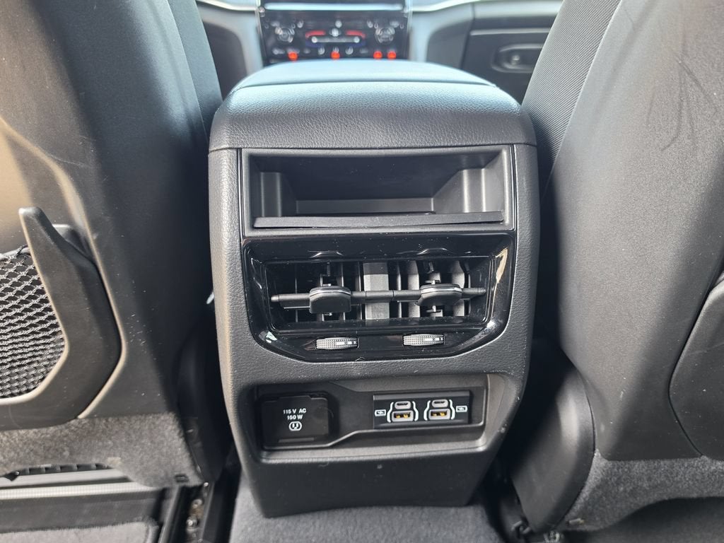 2023 Jeep Grand Cherokee Altitude 4x2