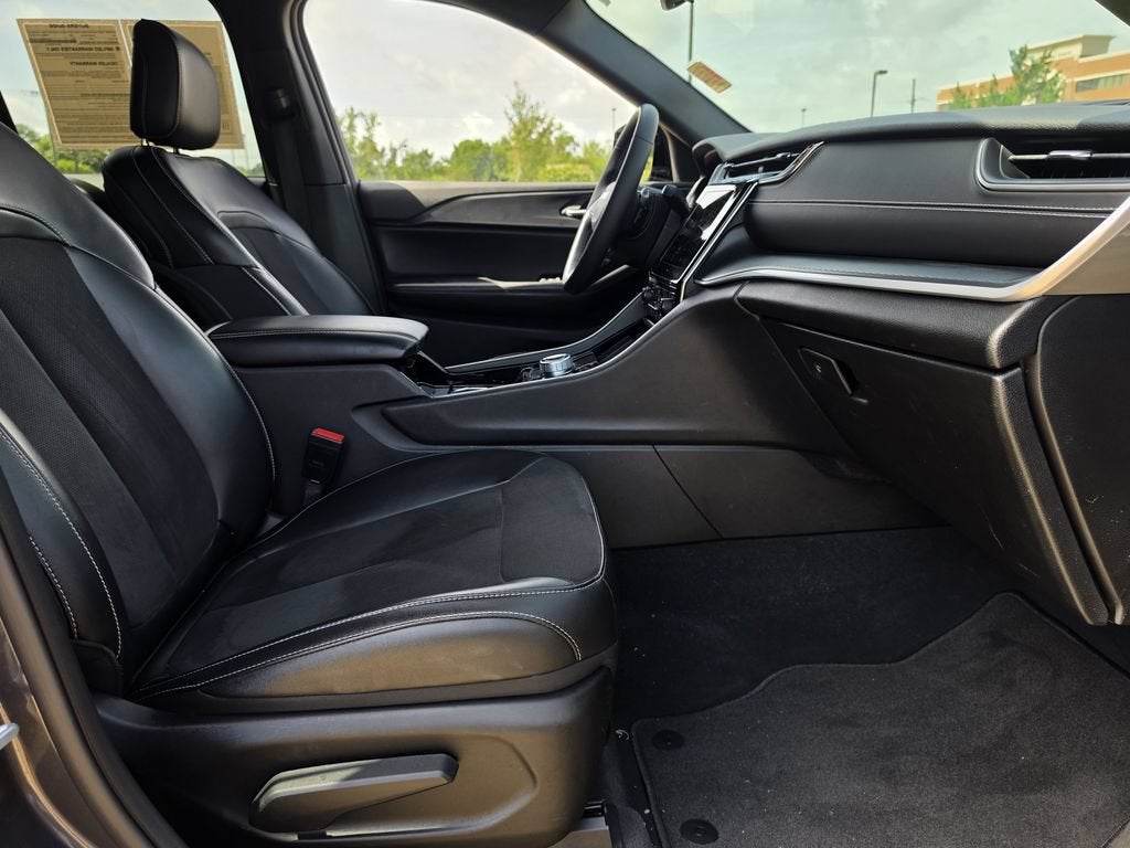 2023 Jeep Grand Cherokee Altitude 4x2