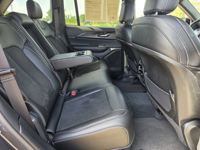 2023 Jeep Grand Cherokee Altitude 4x2