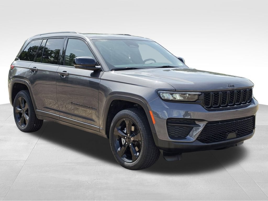 2023 Jeep Grand Cherokee Altitude 4x2