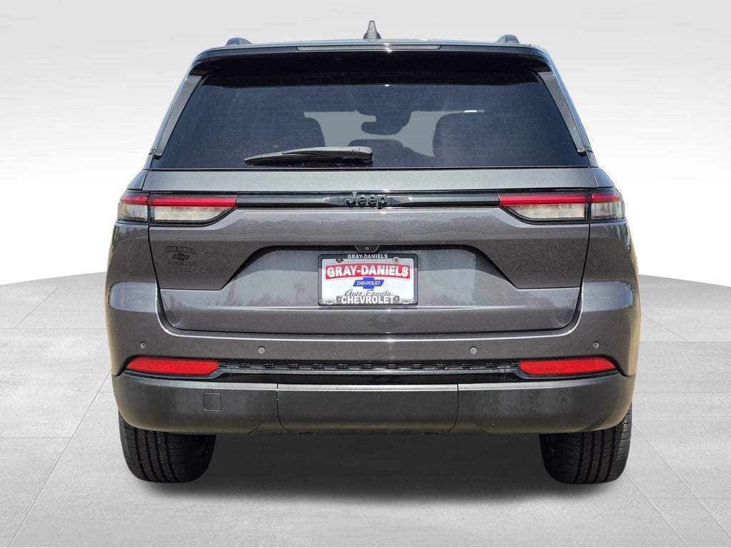 2023 Jeep Grand Cherokee Altitude 4x2