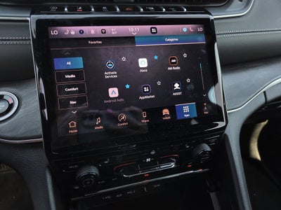 2025 Jeep Grand Cherokee Limited 4x2