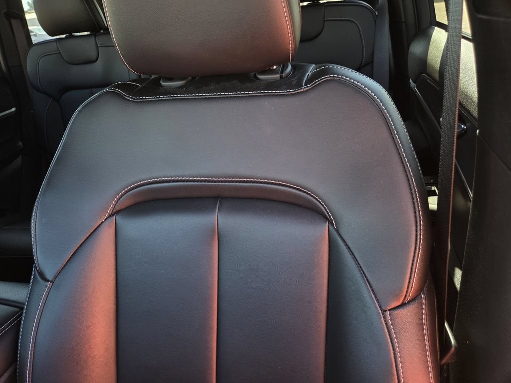 2025 Jeep Grand Cherokee Limited 4x2