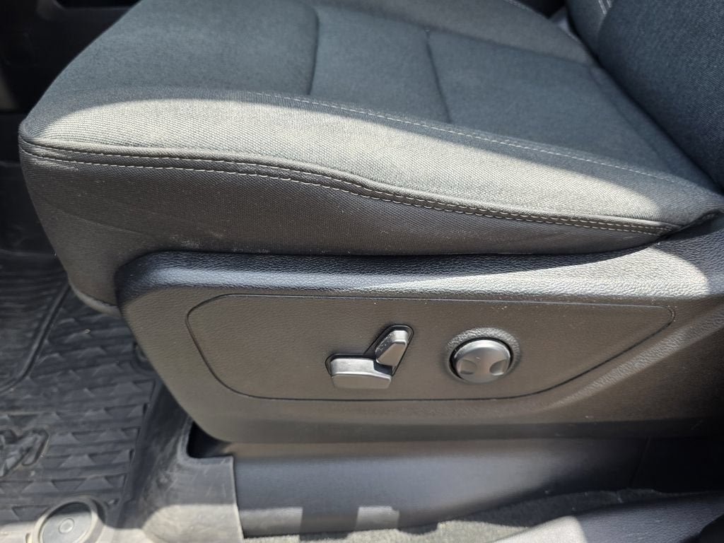 2023 RAM 1500 Big Horn Crew Cab 4x2 5'7" Box