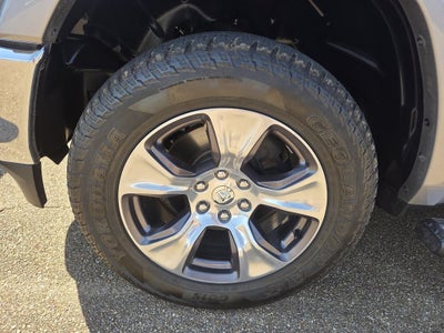 2019 RAM 1500 Laramie Crew Cab 4x2 5'7" Box