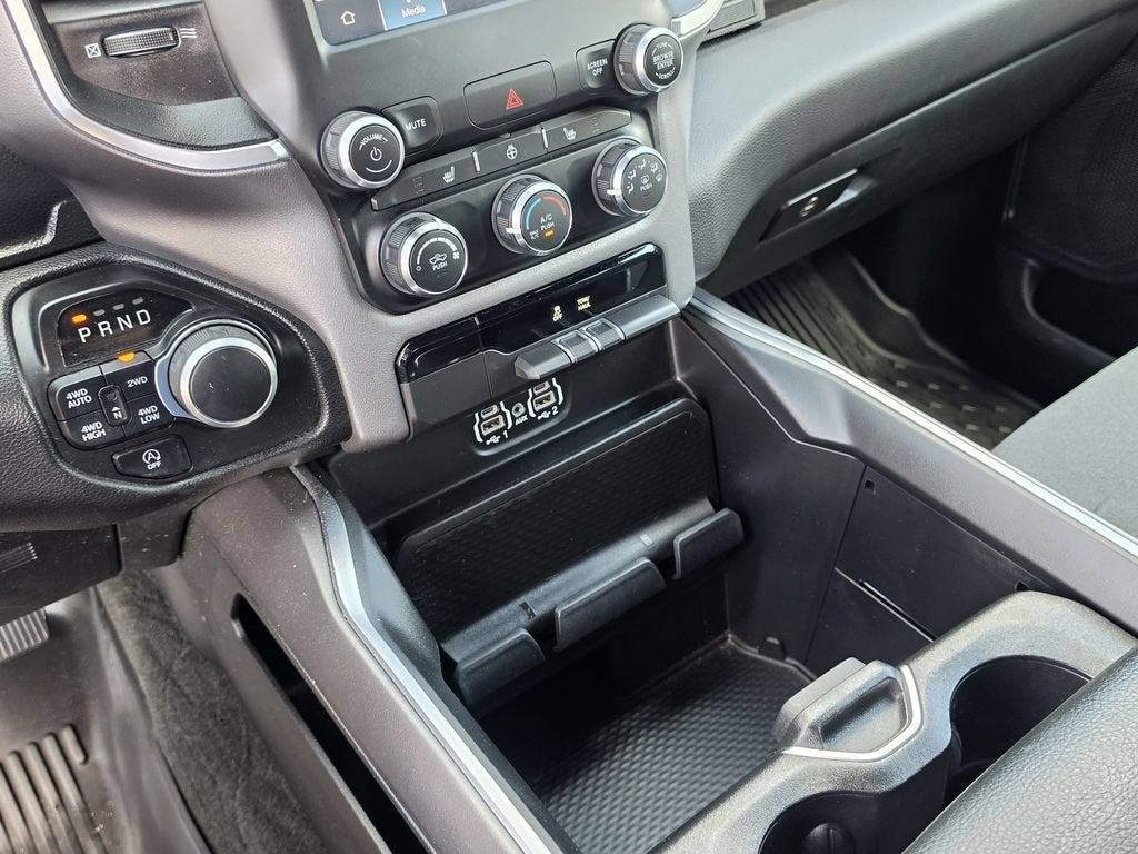 2024 RAM 1500 Big Horn Crew Cab 4x4 5'7" Box